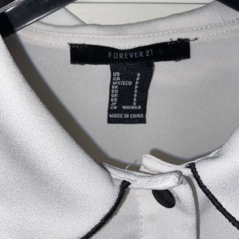 Forever 21 Scalloped Collar White Button-Down Shirt – Black Trim, Small - Picture 3 of 5